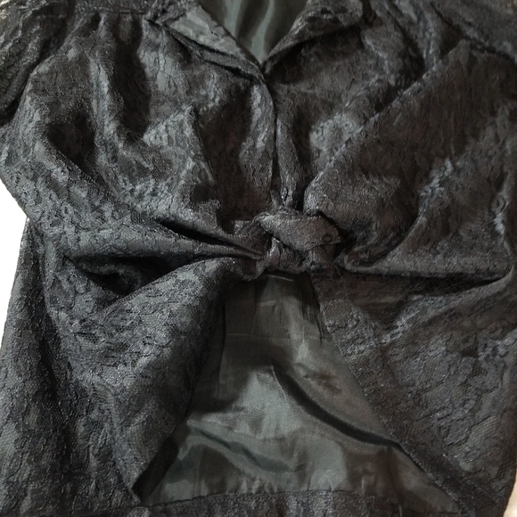 Black Lacey Top - Picture 3 of 3